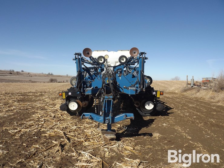 kinze-3800-image-2