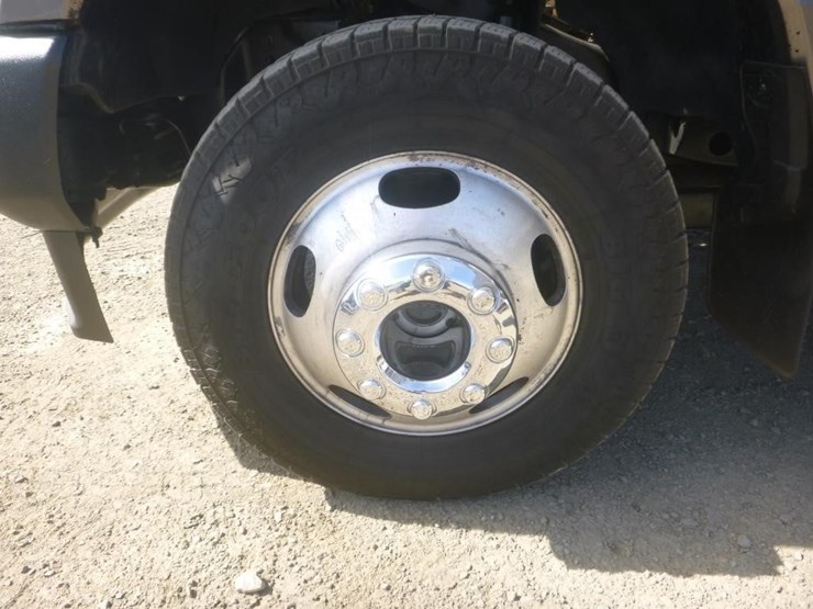 2020-ford-f350-image-18