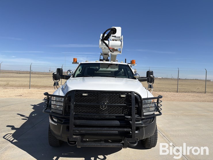 2014-ram-5500-37'-bucket-truck-image-2