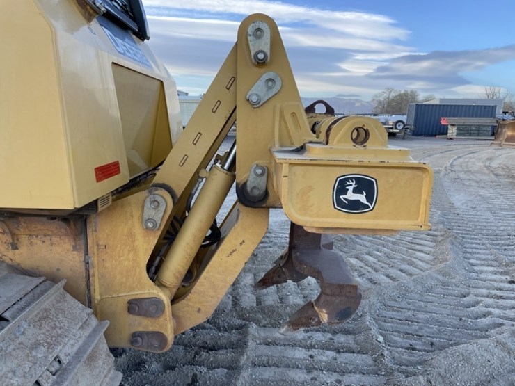 2013-deere-700k-lgp-image-25