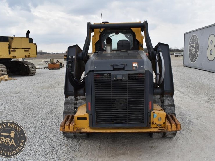 2021-deere-333g-image-4