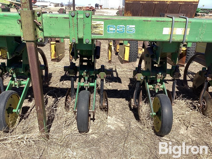 john-deere-885-image-11
