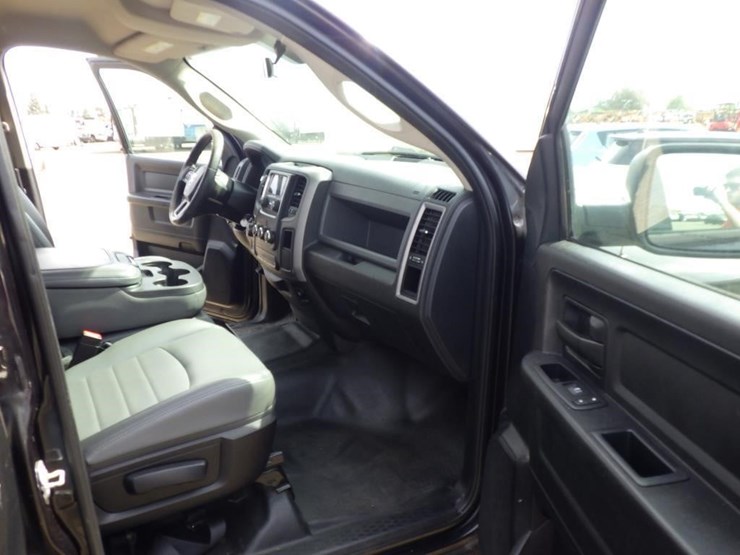 2017-dodge-1500-image-6