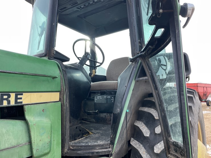 john-deere-4840-image-38