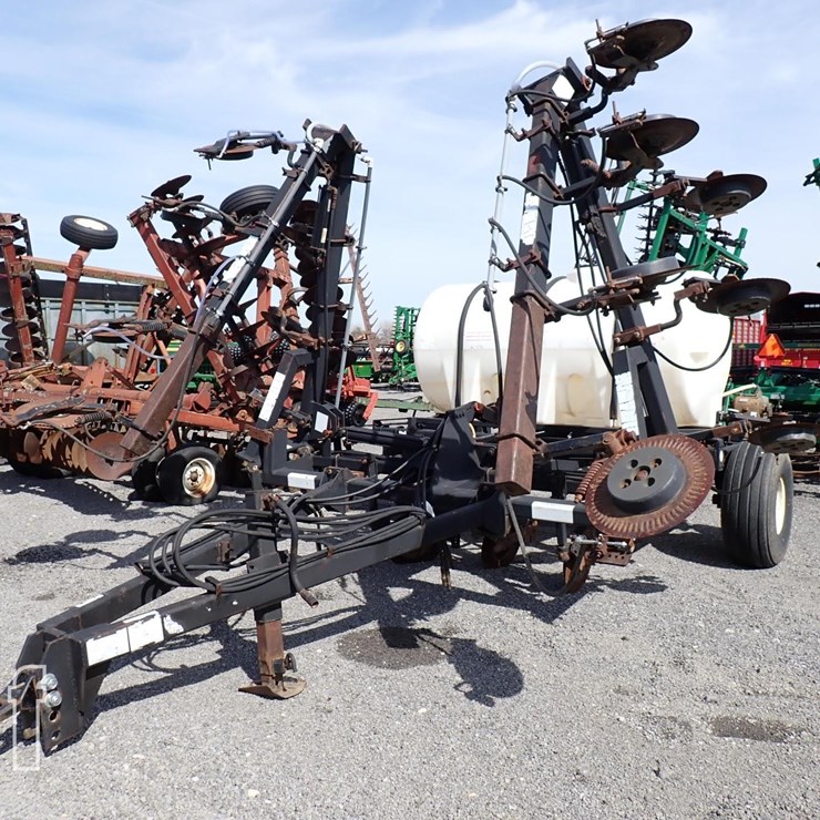 ADAMS 28% CHEMICAL APPLICATOR 4127