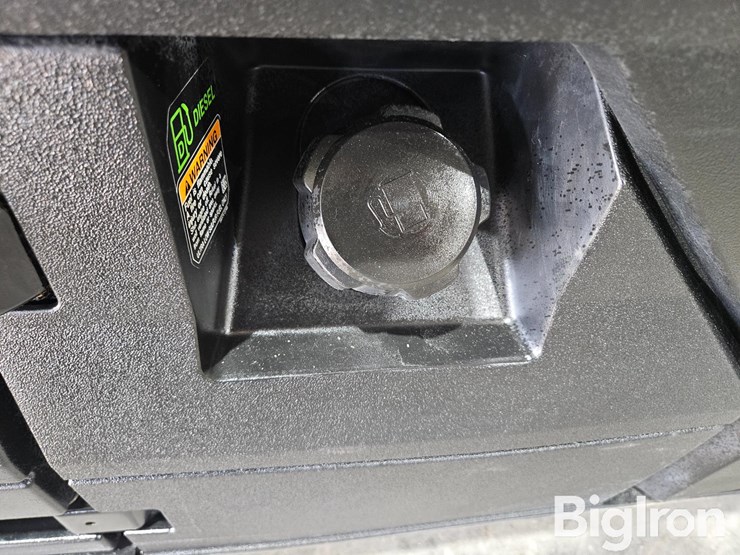 2022-massey-ferguson-730-image-17