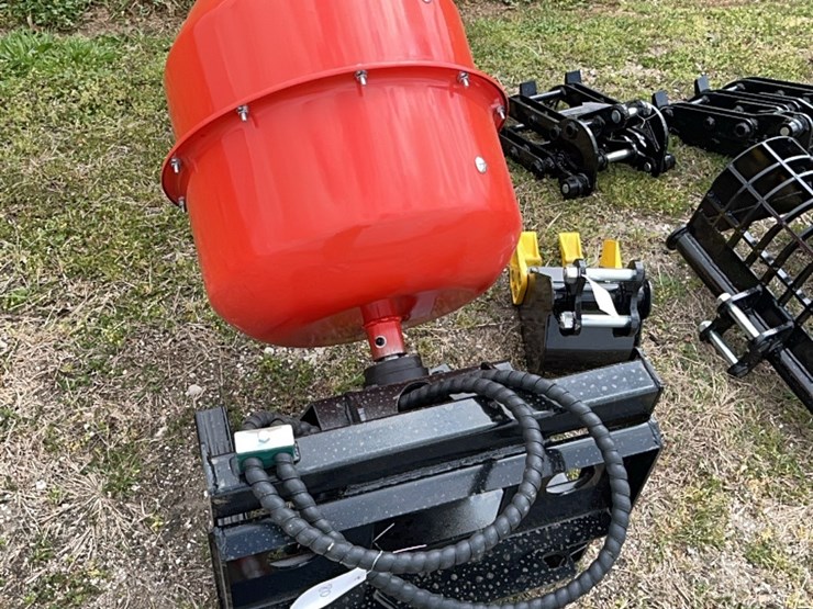 mini-skid-steer-concrete-mixer-image-1