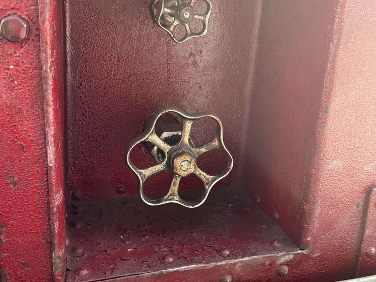 1917-american-la-france-firetruck-image-65