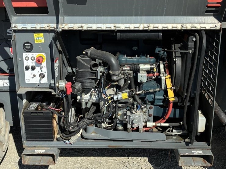 2018-skyjack-sj6826rt-image-12