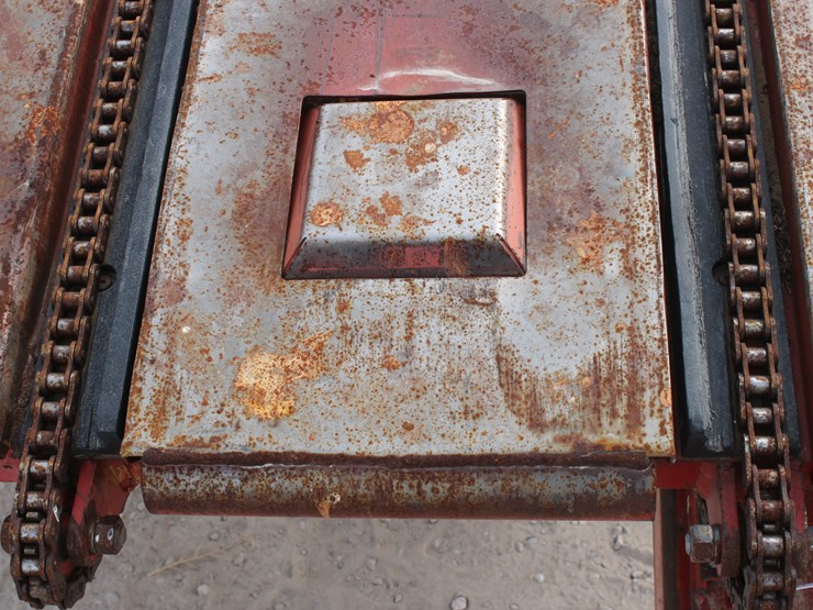 #1064-•-2009-morris-mfg-pro-ag-auto-align-bale-runner-16k-image-70