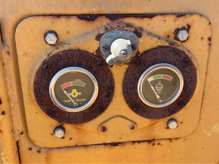 caterpillar-r2-image-29