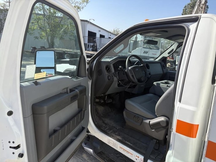 2012-ford-f450-image-11