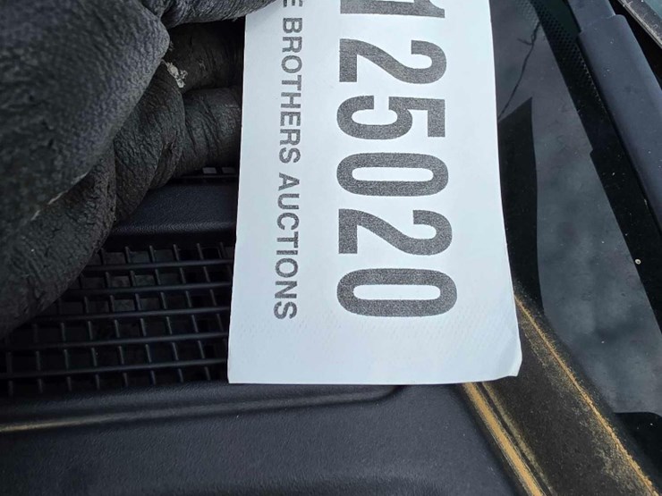 2020-ford-f150-xl-image-18