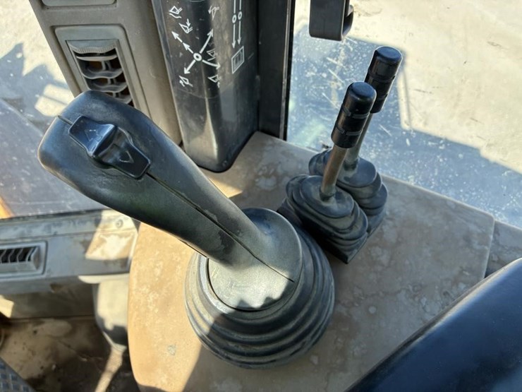 2005-case-721d-image-20