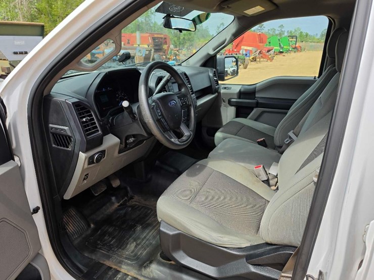 2017-ford-f150-xl-image-11