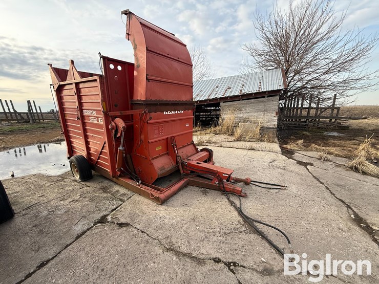 hesston-stackhand-10-forage-stacker-image-3