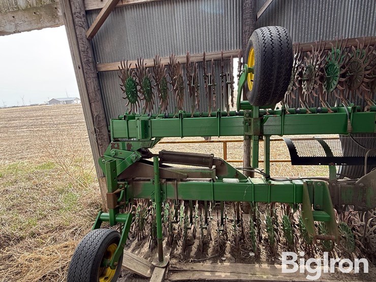 john-deere-400-image-12