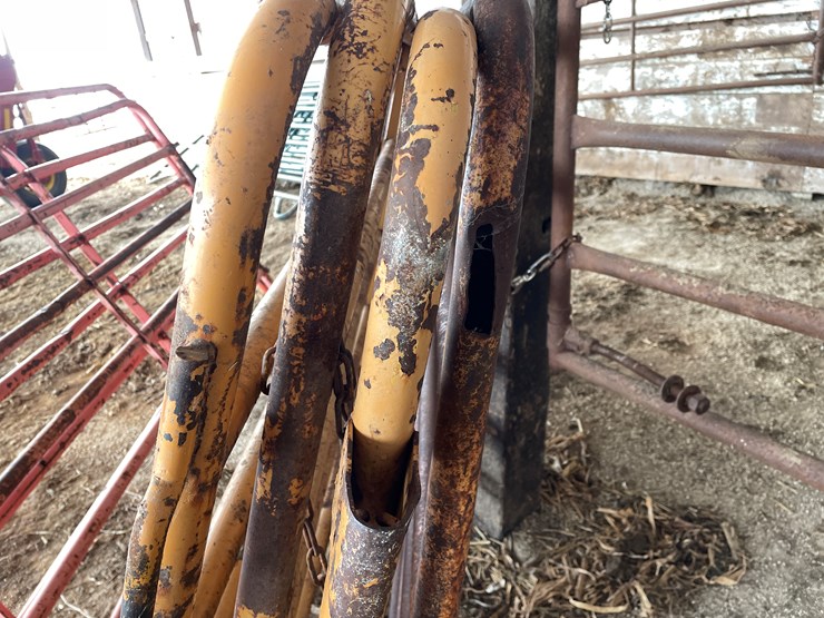 #2354-•-(6)-metal-gates-image-5