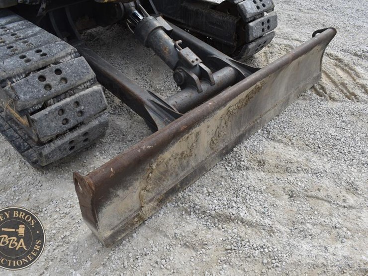 2019-volvo-ecr88d-image-26