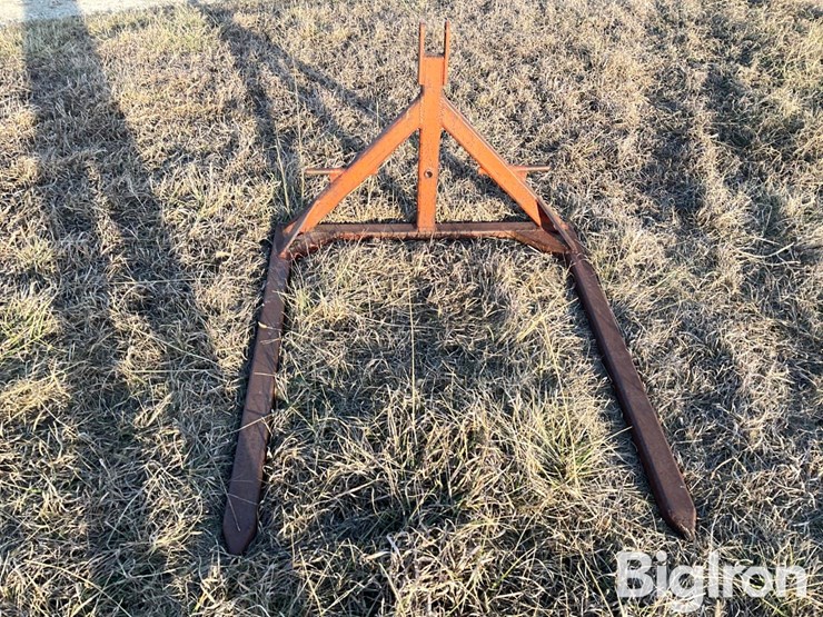 herrs-welding-3-pt-bale-fork-image-6