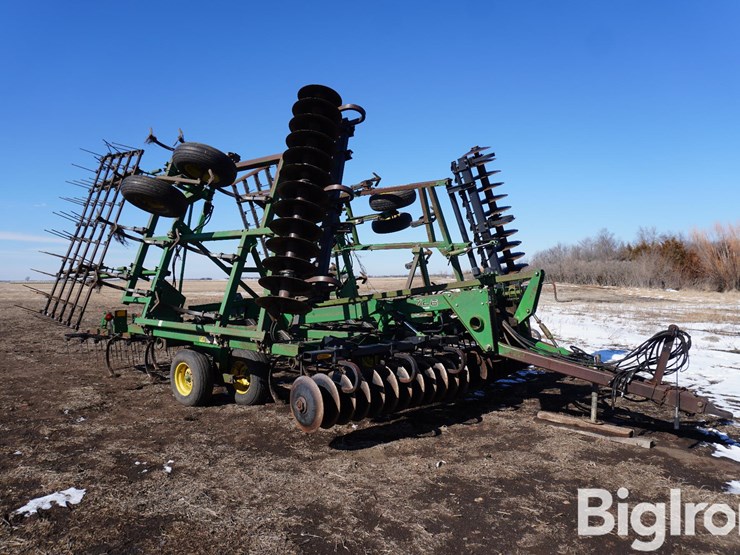 john-deere-726-image-3