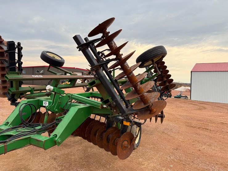 john-deere-630-image-13