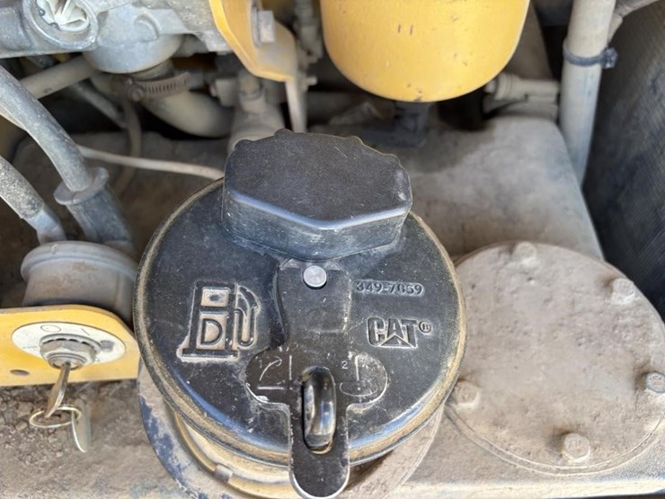 2006-caterpillar-143h-image-69