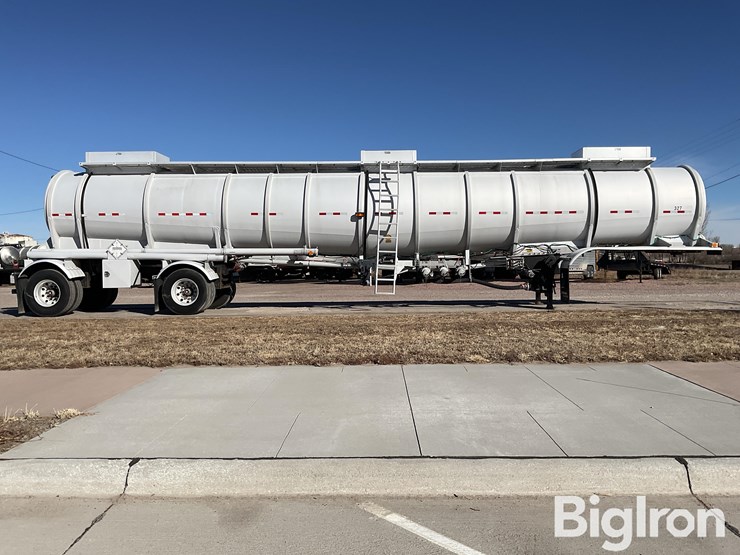 2000-custom-trailer-image-4