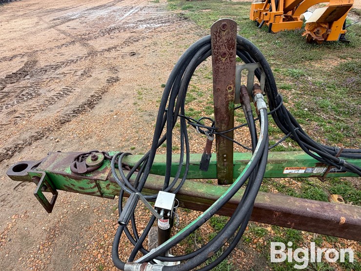 john-deere-630-image-10