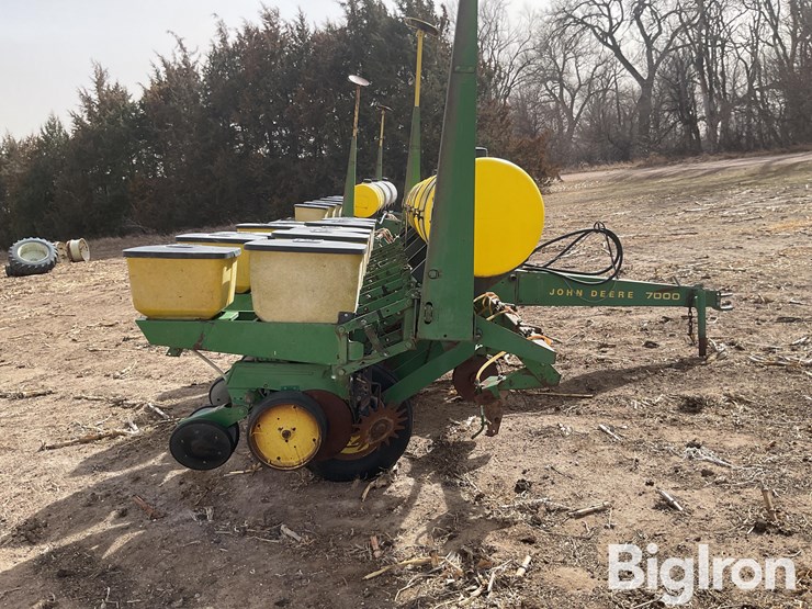 john-deere-7000-image-4