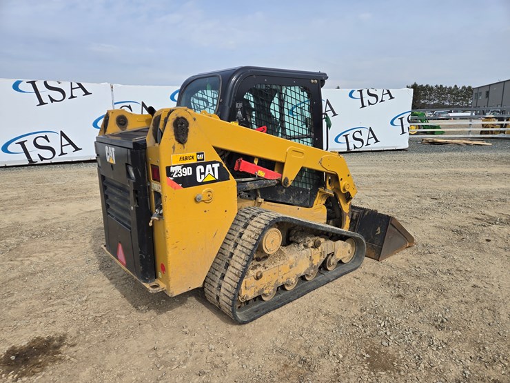 2017-caterpillar-239d-image-5