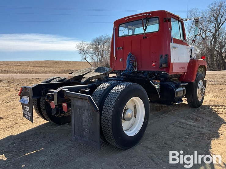 1986-ford-ln8000-image-5