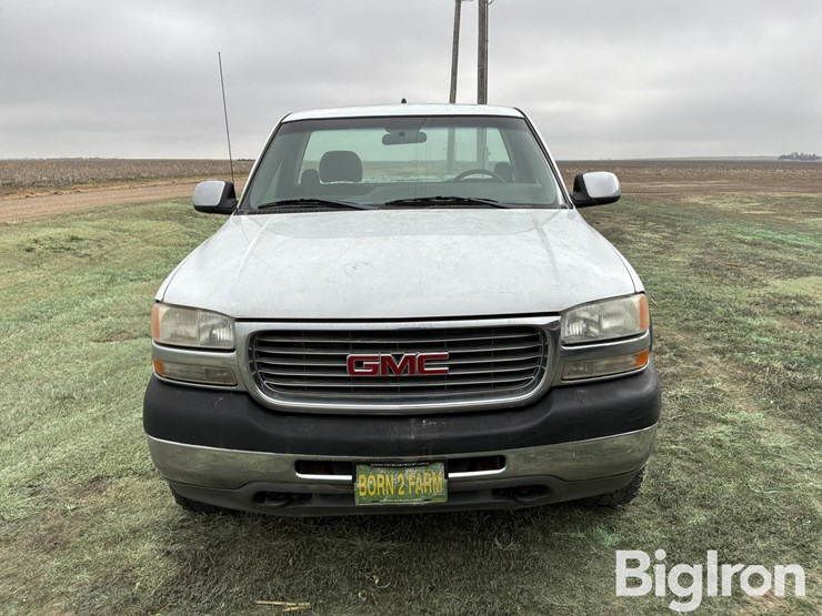 2001-gmc-sierra-2500-image-2