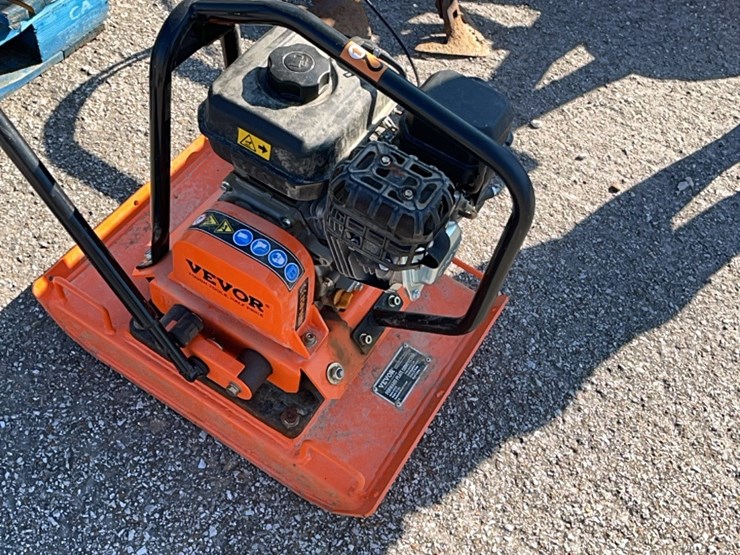 vevor-forward-plate-compactor-image-3