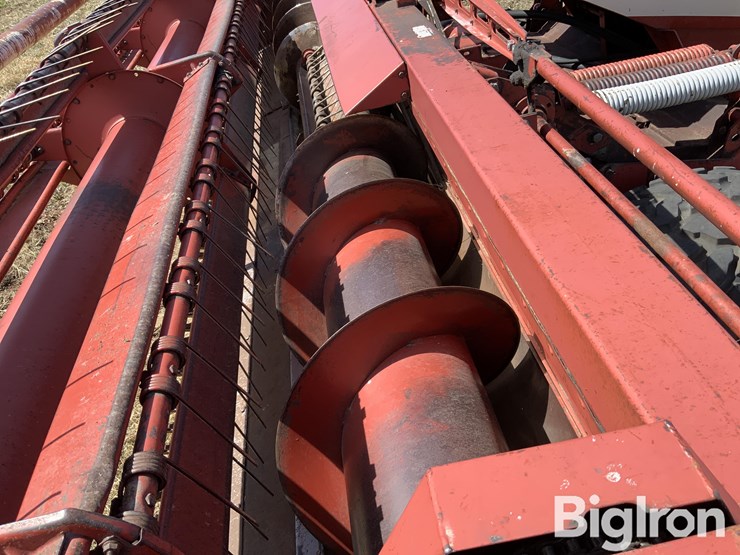 hesston-6550-image-16