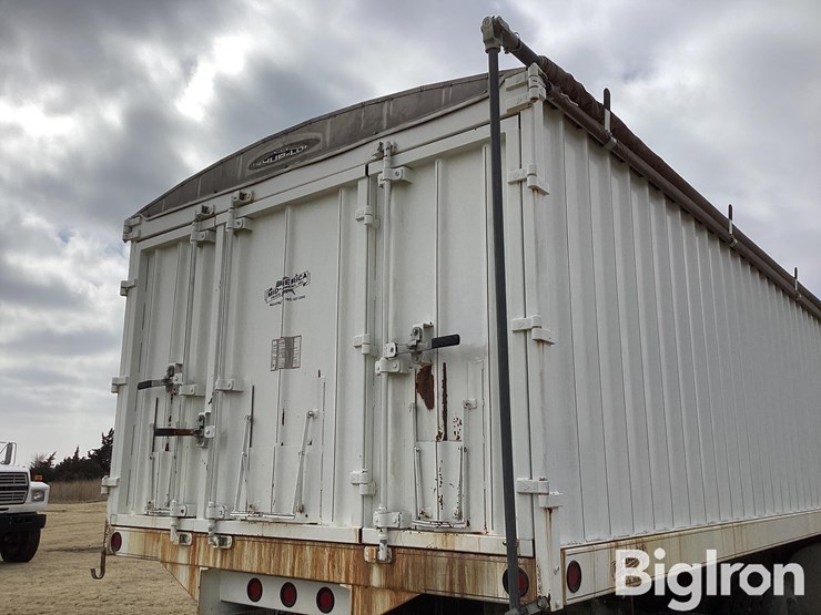 2000-international-8100-image-15