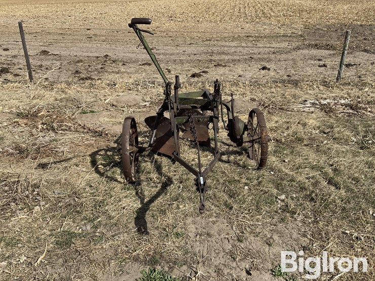 2-john-deere-2-image-2