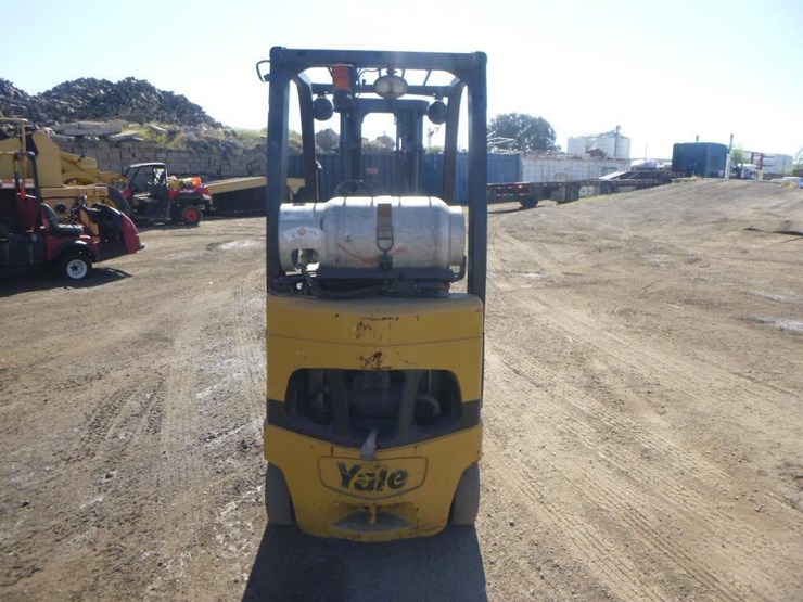 yale-glc30-forklift-image-8