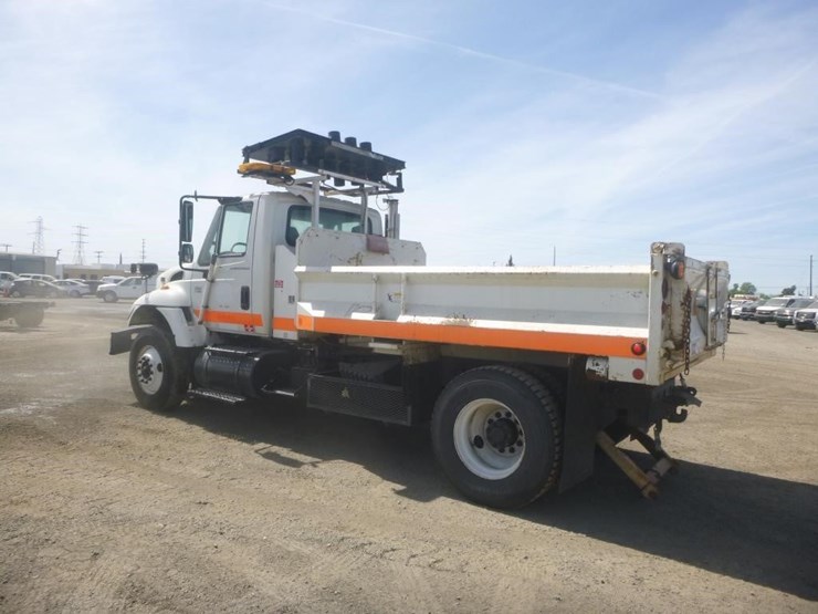 2004-international-7400-image-4