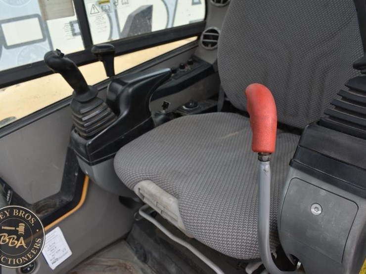 2019-volvo-ecr88d-image-60