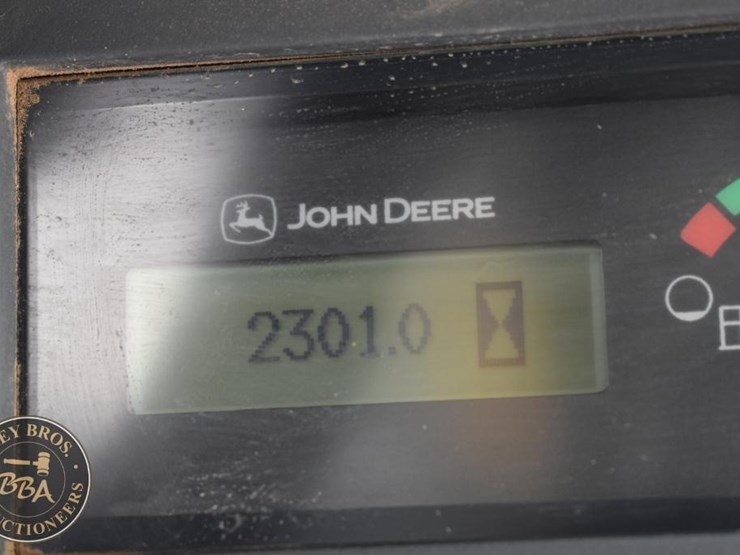 2021-deere-333g-image-17