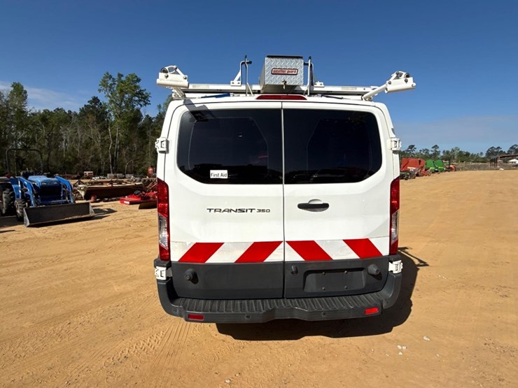 2017-ford-f350-image-4