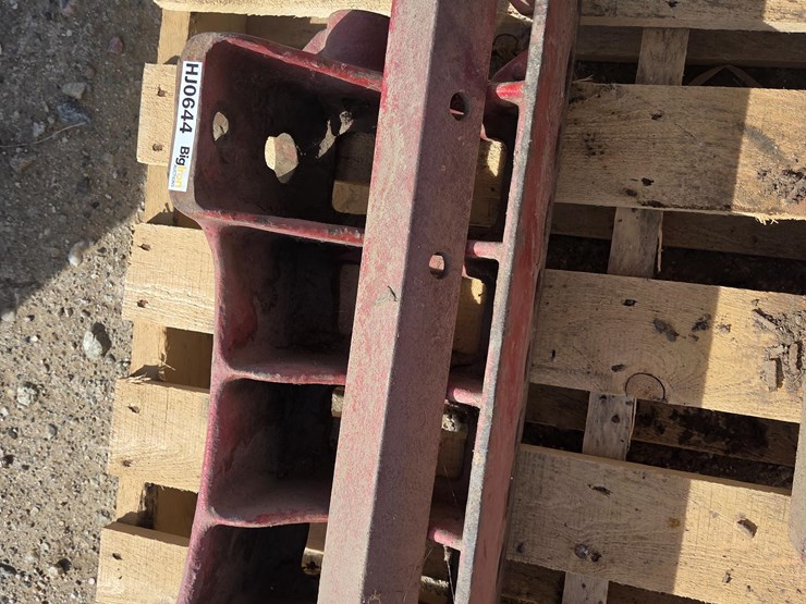 international-front-tractor-weights-image-10