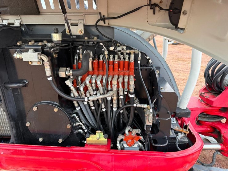 takeuchi-tb235-2-image-41