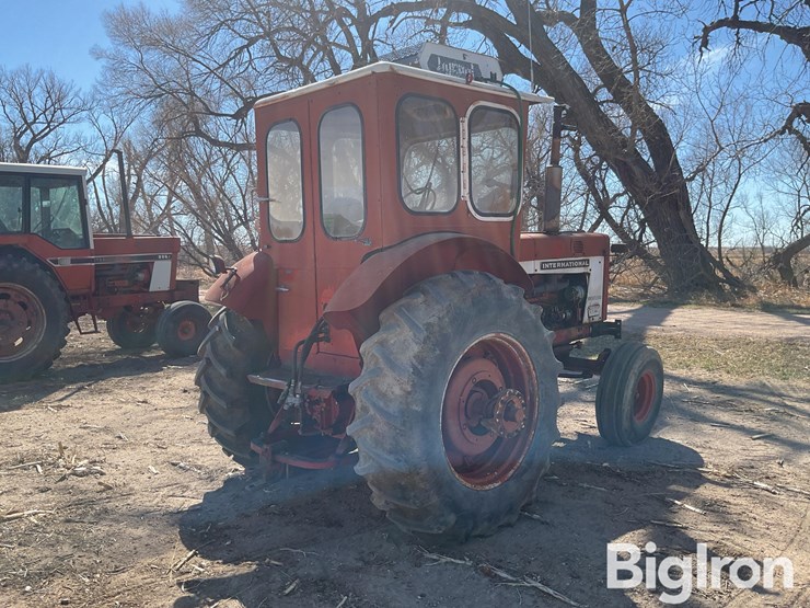 1966-international-806-image-5