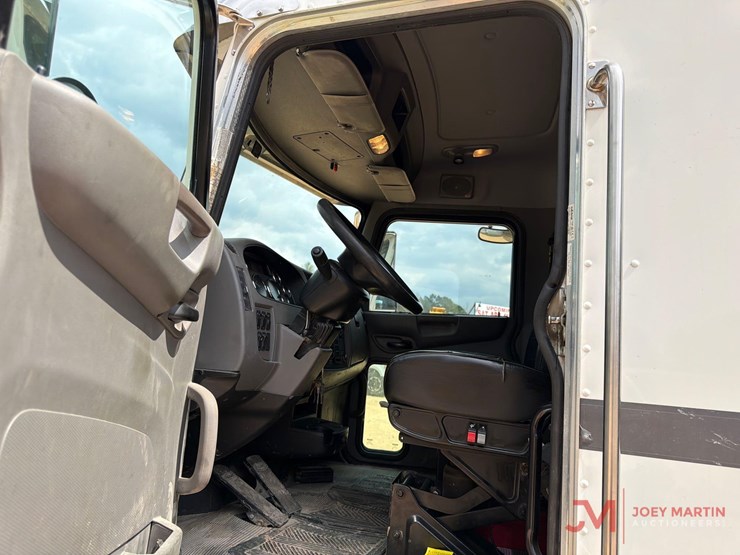 peterbiltpb337-service-truck-image-21