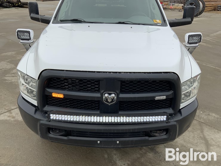 2015-ram-3500-slt-image-14