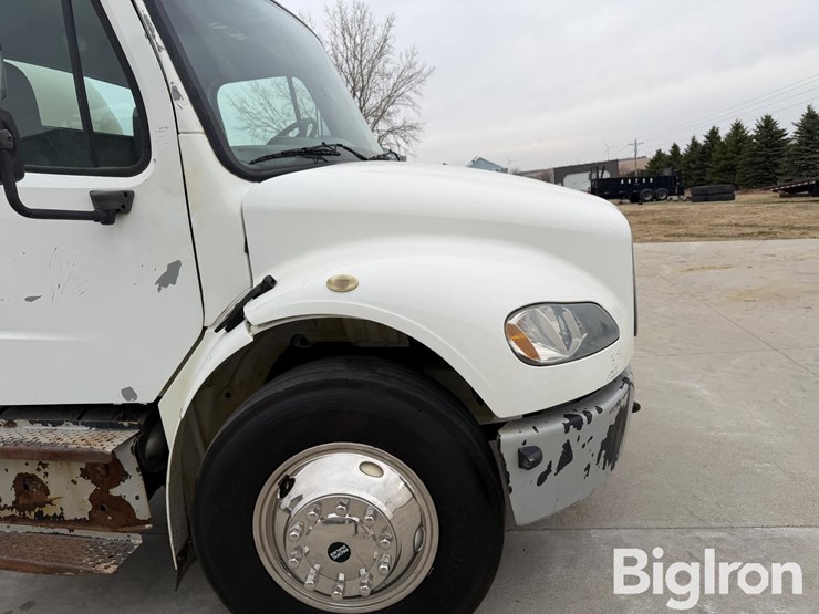 2016-freightliner-m2-tanker-truck-image-11