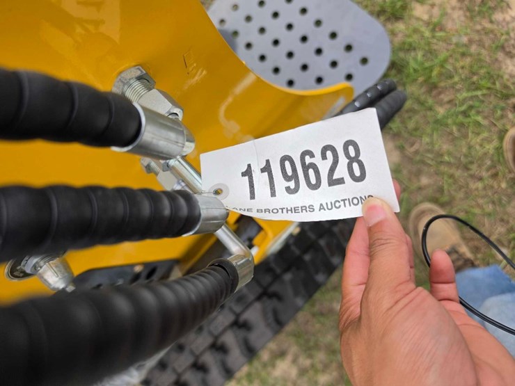 --absolute---new---stand-on-mini-skid-image-8