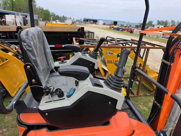 --absolute---new-sdlanch-excavator-image-9